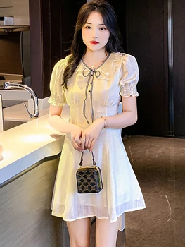 2023, бяла рокля миди с пищни ръкави и яка кукла с волани, Лятното модно красива рокля Kawai, Жена на корейското модно елегантна вечерна рокля