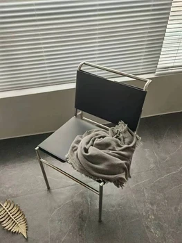 Трапезария стол, направен от италианска кожа с седло, лесно лукс, ретро-класически стола от неръждаема стомана, изчистен